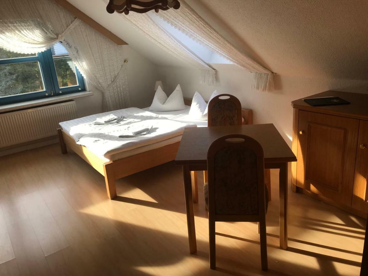 Landpension Germania Neuhausen  Eksteriør billede